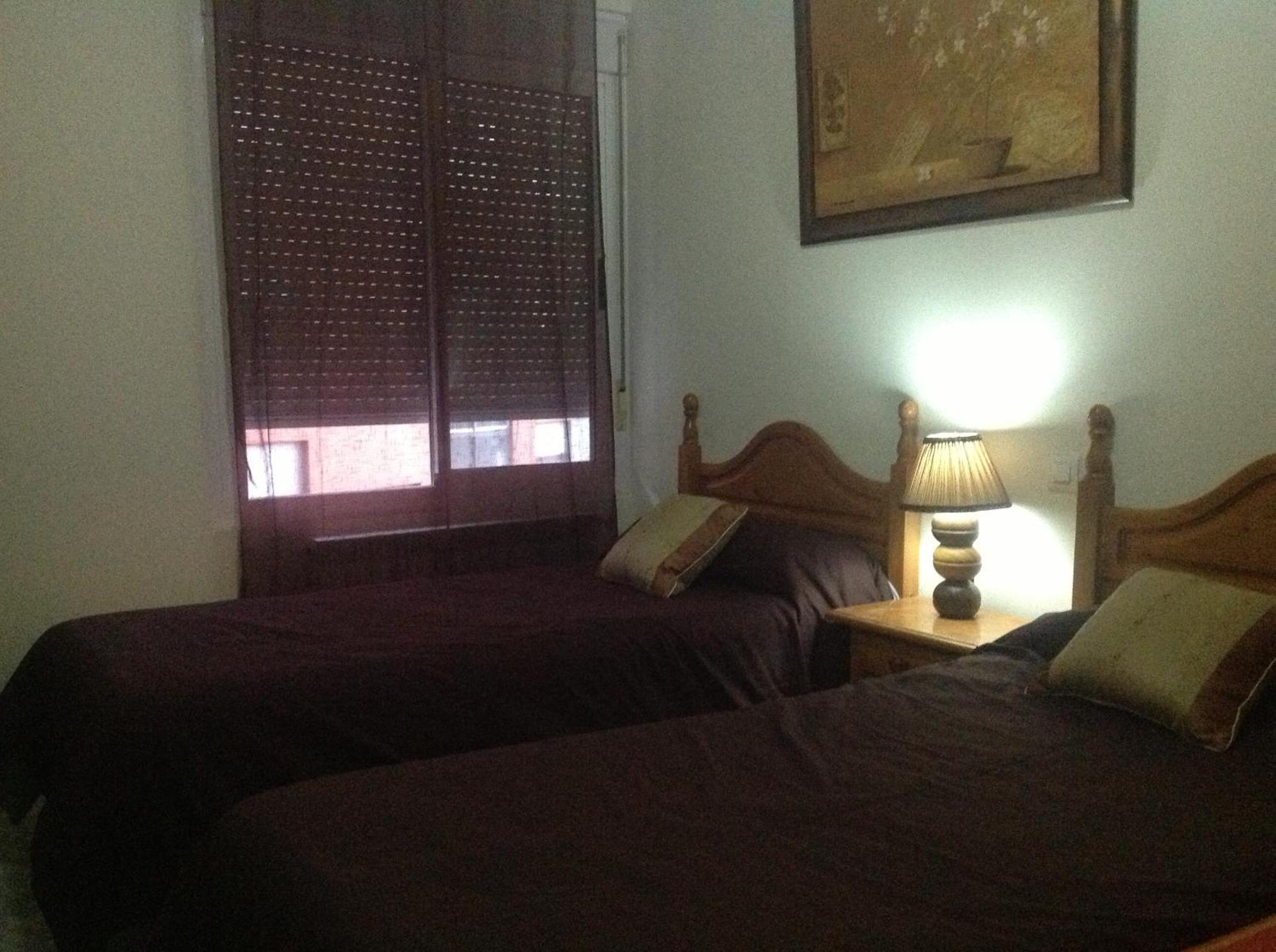 Hostal Neptuno Касерес Экстерьер фото
