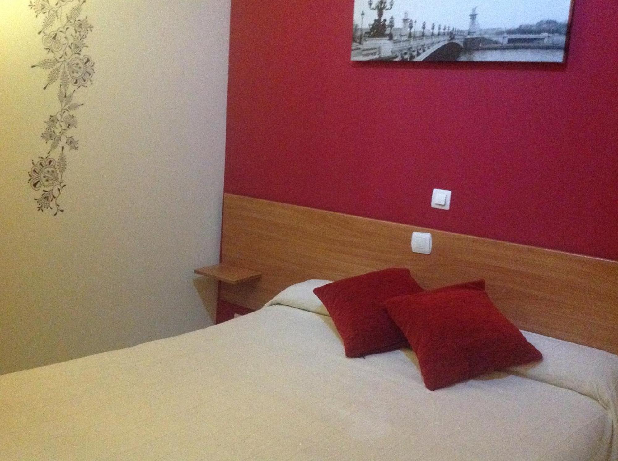 Hostal Neptuno Касерес Экстерьер фото