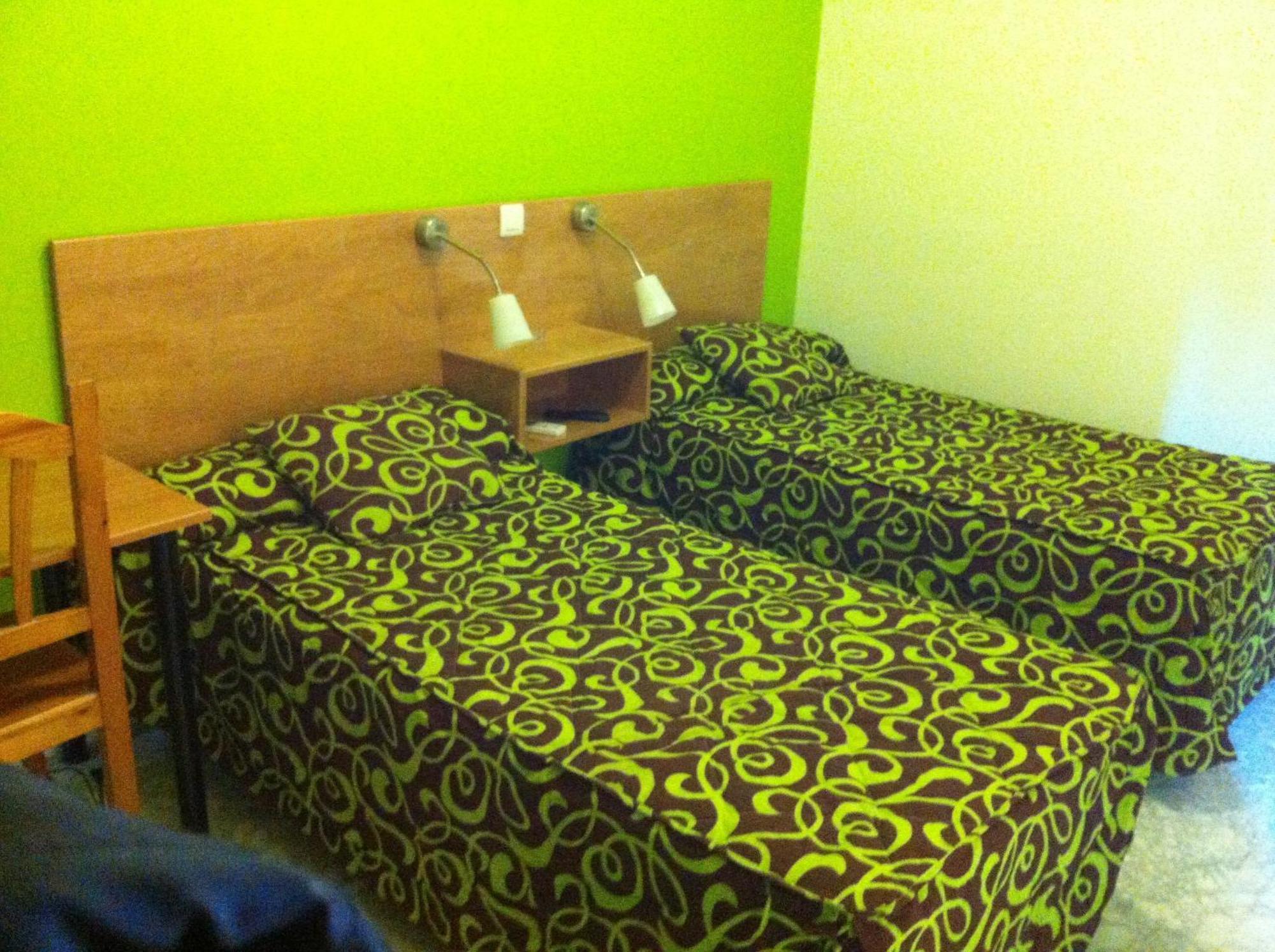 Hostal Neptuno Касерес Экстерьер фото