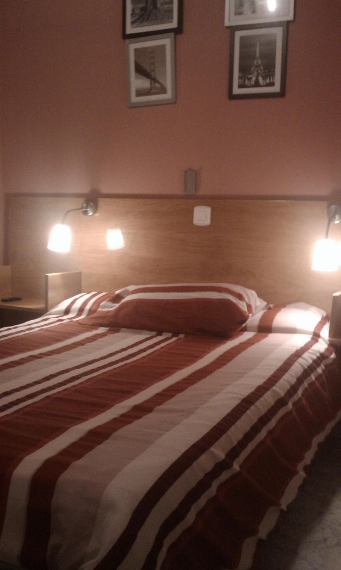 Hostal Neptuno Касерес Экстерьер фото