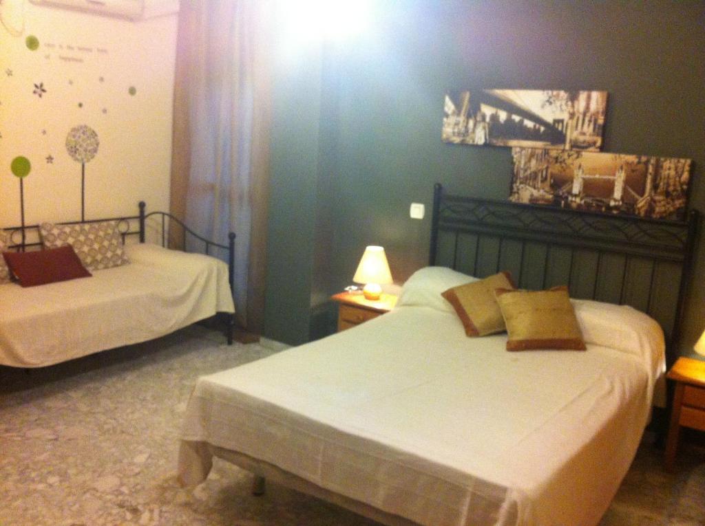 Hostal Neptuno Касерес Номер фото