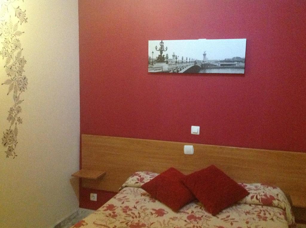 Hostal Neptuno Касерес Экстерьер фото