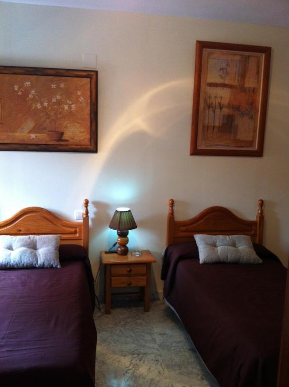 Hostal Neptuno Касерес Экстерьер фото