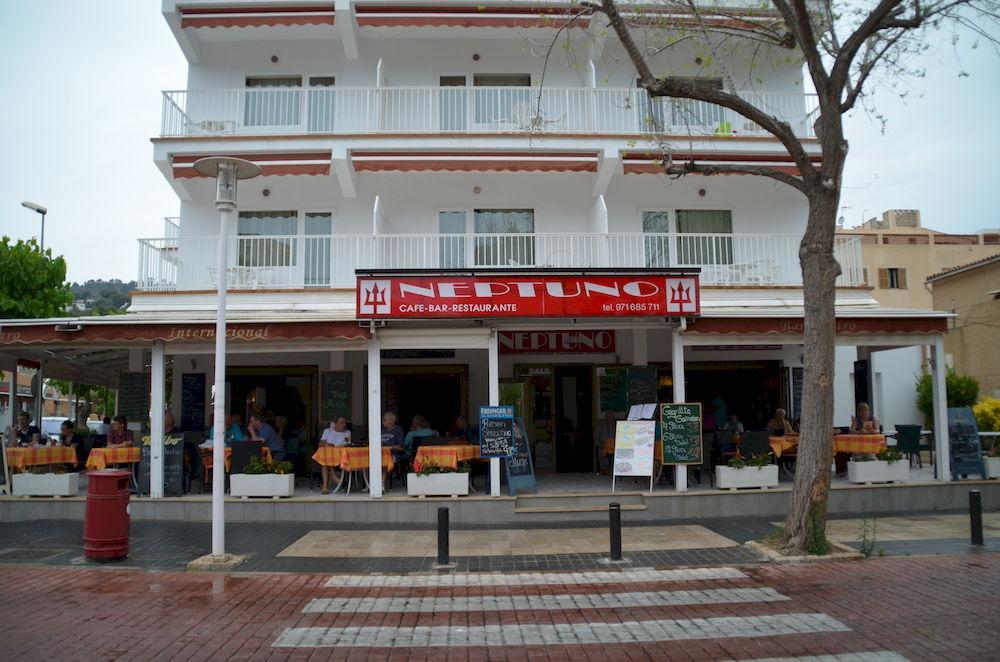Hostal Neptuno Касерес Экстерьер фото